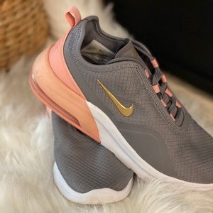 NIKE AIR MAX MOTION 2 SNEAKERS